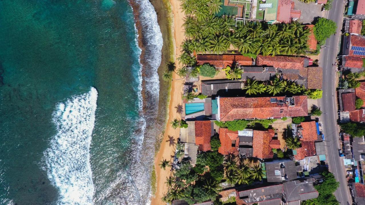 Lucky Seven Beach Resort ฮิกคาดูวา ภายนอก รูปภาพ